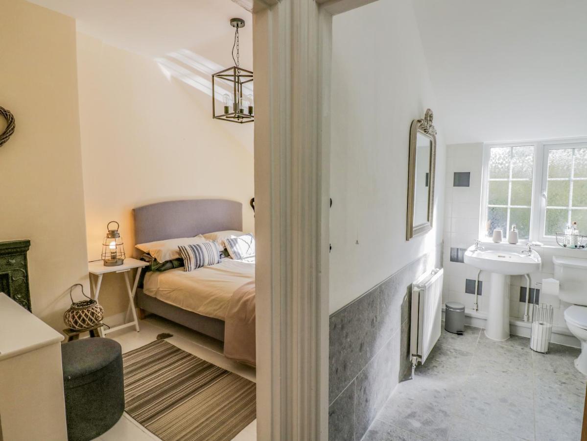Blossom Cottage Broadway  Bagian luar foto