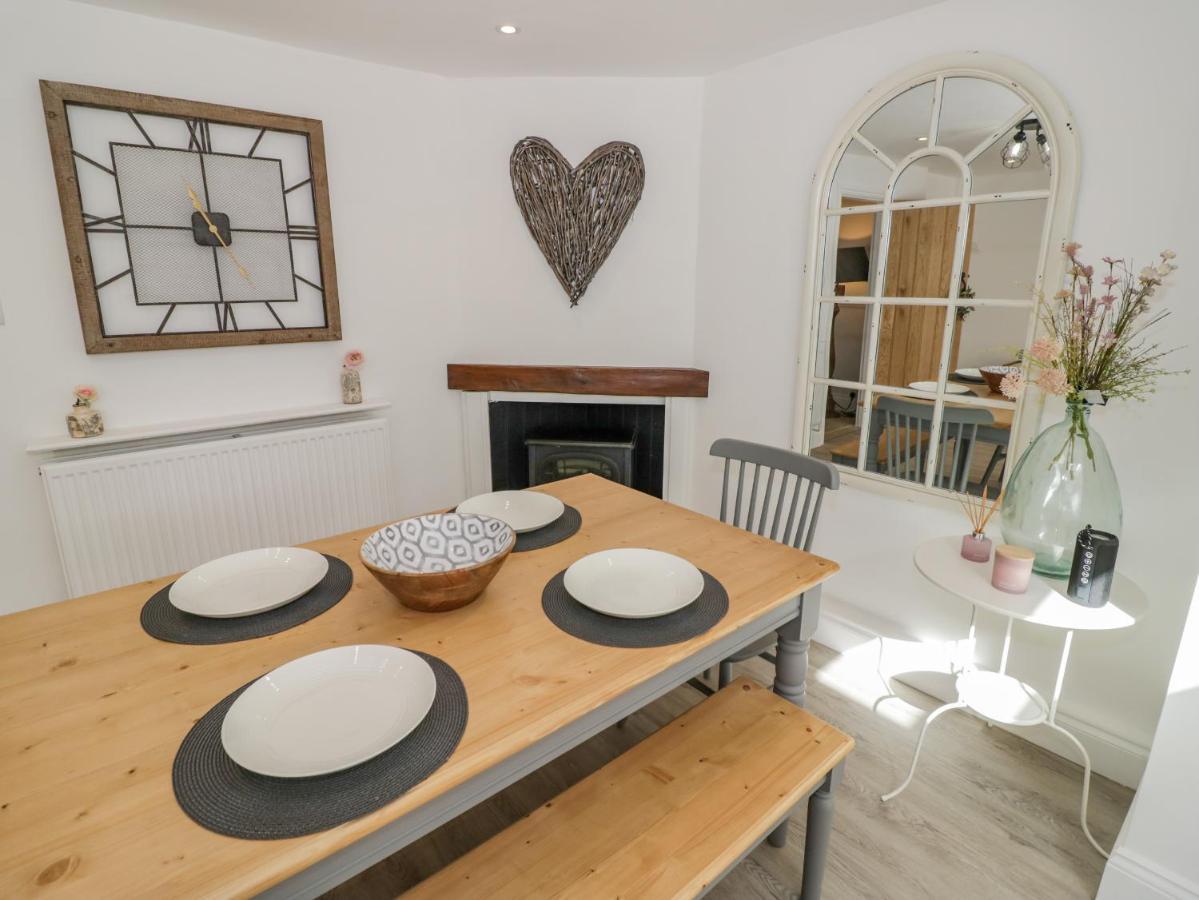 Blossom Cottage Broadway  Bagian luar foto